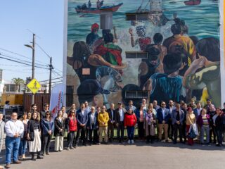Programa “Cuidemos Tarapacá” de Collahuasi entrega obras de renovación de 19 edificios y murales a vecinos de Barrio El Morro