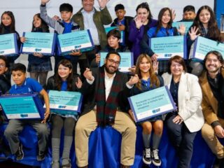 Entrega de la Beca Tecnología de la Información y la Comunicación (Becas TIC 2024)