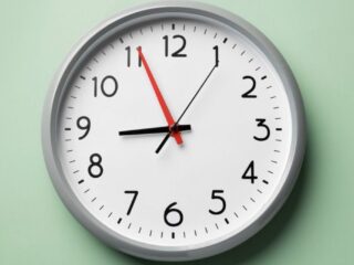 Próximo cambio de hora: ¿Cuándo y cómo se realizará en Chile?