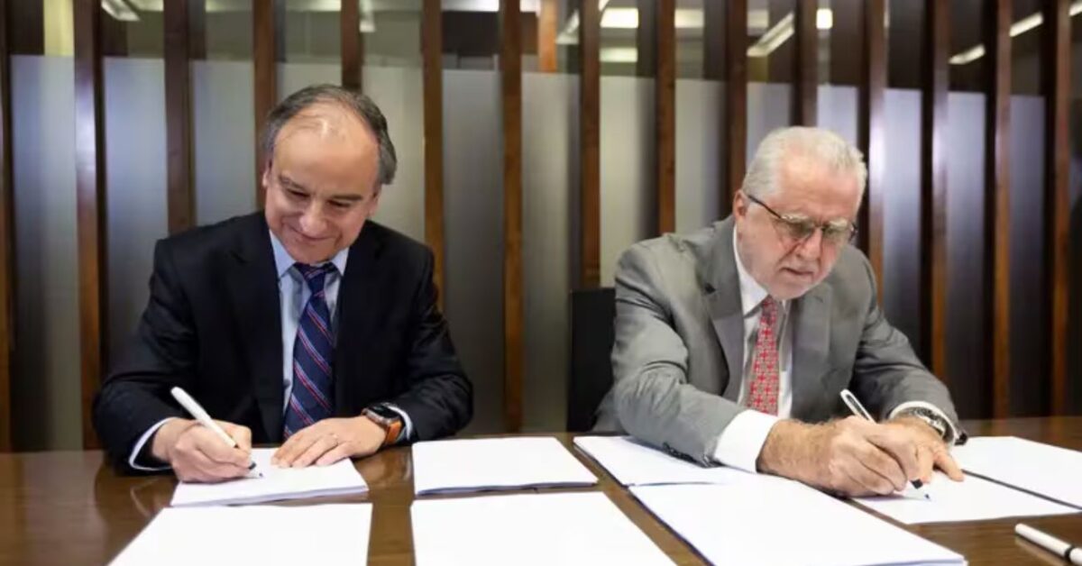 Máximo Pacheco defiende acuerdo con SQM por producción de litio: desestima las críticas de Tianqi y de Joaquín Villarino Máximo Pacheco defiende acuerdo con SQM por producción de litio: desestima las críticas de Tianqi y de Joaquín Villarino