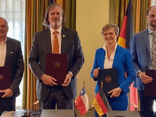 Siderúrgica Huachipato firma junto a Corfo, el Gobierno alemán y la empresa SMS acuerdo de cooperación para la producción de acero verde en Chile