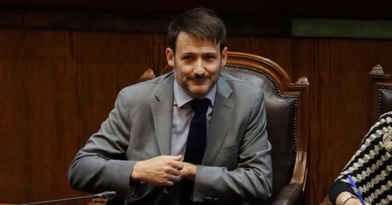 Diego Pardow apunta al BC por no estimar antes efecto de alzas de la luz en la inflación y crece crítica de parlamentarios