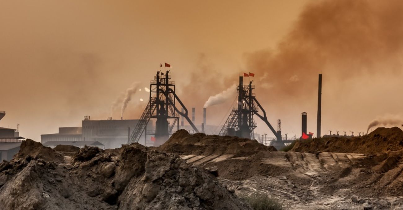 China fortalece el control de las tierras raras con nuevas regulaciones.