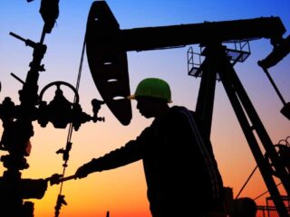 Proyecciones del precio del petróleo: estabilidad y factores influyentes en 2024