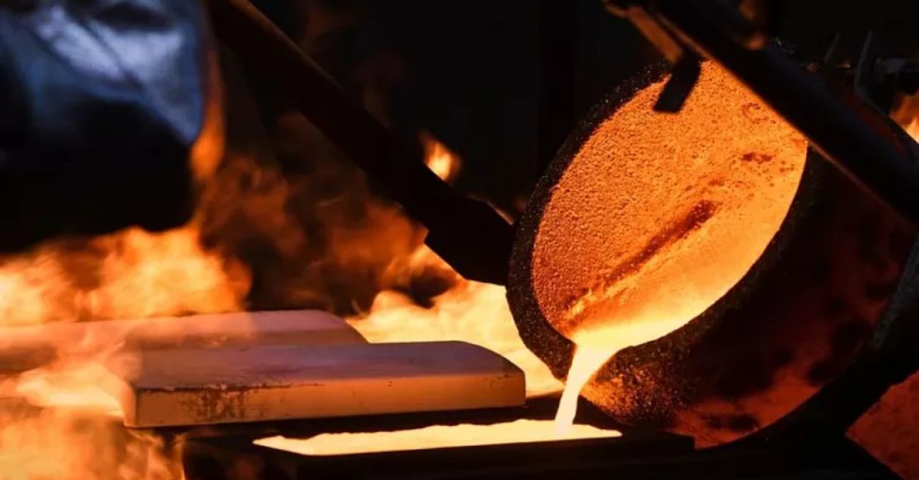 El oro cae más del 3% debido a sorprendente informe de empleo en EE. UU.