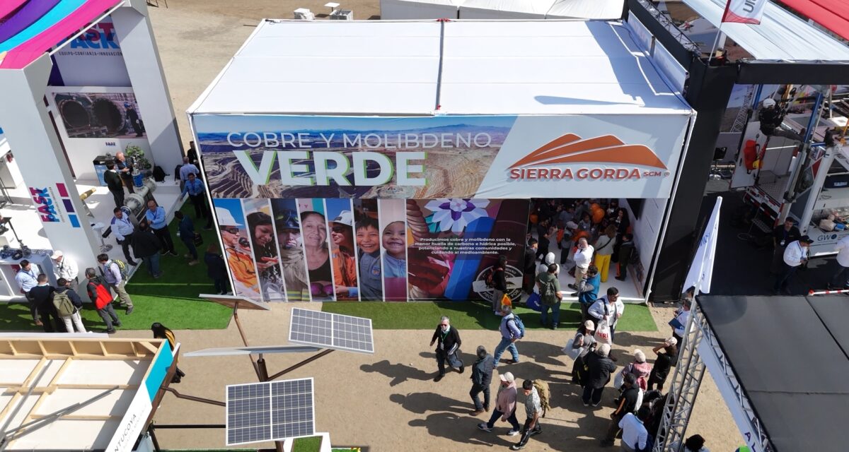 Sierra Gorda SCM recibió a vecinos para recorrer juntos Exponor 2024 Sierra Gorda SCM recibió a vecinos para recorrer juntos Exponor 2024