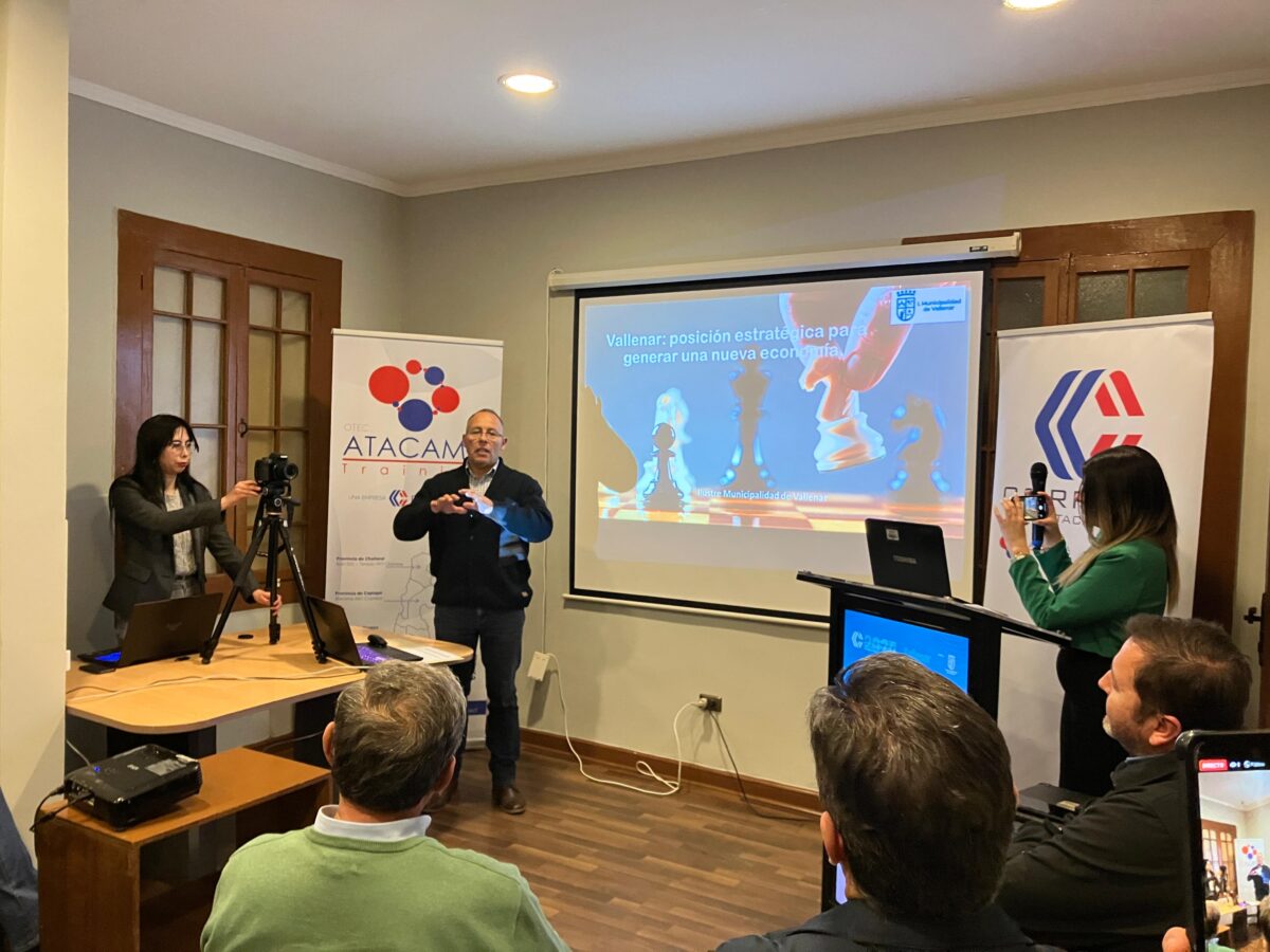 Corproa y Municipalidad de Vallenar presentan actualización del Plan Regulador Comunal Corproa y Municipalidad de Vallenar presentan actualización del Plan Regulador Comunal