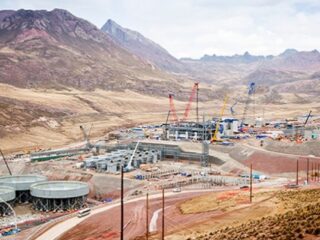 China expande su presencia minera en Perú y fortalece la relación comercial