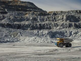 Nornickel se encuentra en negociaciones para establecer planta de níquel en China
