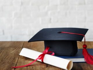 El Bono de Graduación de Cuarto Medio premia a estudiantes con $69.902