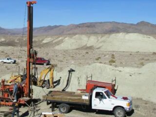 Exploración minera en Root & Cellar: descubrimiento prometedor en busca de minerales valiosos