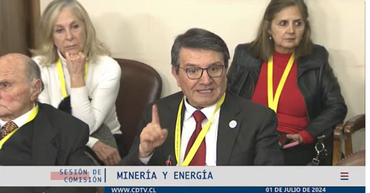 Cámara Minera de Chile apoya proyecto de ley que deroga la no concesibilidad del litio