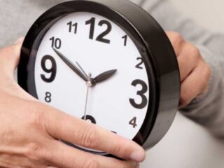 El cambio de hora en Chile: del invierno al verano