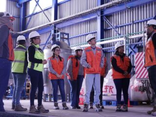 Estudiantes visitan faena de SQM y planta solar de ENGIE para aprender sobre energías limpias