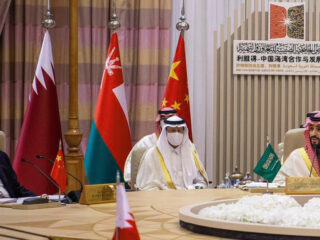 Arabia Saudí y China: hacia el petróleo en yuanes