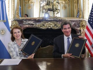 Argentina y Estados Unidos fortalecen cooperación en minerales críticos y energía limpia