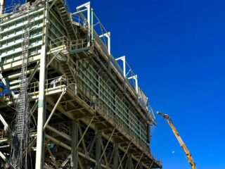 Grupo Flesan incorpora máquina de última generación para sus obras de demoliciones, única en su tipo en Chile
