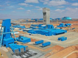 Rio Tinto considera adquisiciones importantes para su crecimiento en cobre