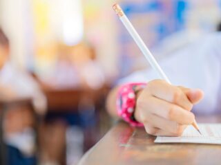 Bonos para estudiantes: Estos son los beneficios que se pagan durante agosto