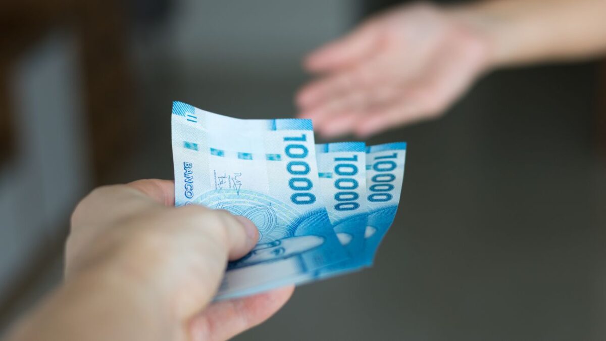 Bono de $214.000 para el 80% del Registro Social de Hogares: consulta con tu RUT si es para ti Bono de $214.000 para el 80% del Registro Social de Hogares: consulta con tu RUT si es para ti