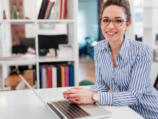 Bonos para mujeres en agosto: revisa qué beneficios se pagarán este mes