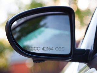 Grabado de patente: revisa los plazos para hacerlo y qué multas se aplican en caso de no cumplir