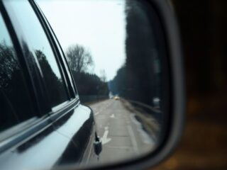 Grabado de patente: revisa los plazos para hacerlo y qué multas se aplican en caso de no cumplir