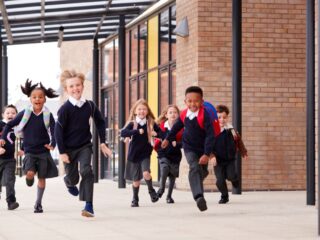 Bonos para estudiantes: revisa los beneficios que se pagan en agosto