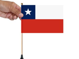 Cuál es la multa por no izar la bandera chilena en las casas durante las fechas patrias