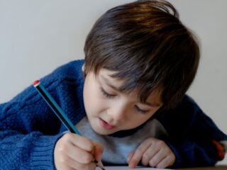 Bonos para estudiantes: revisa los beneficios que se pagan en agosto