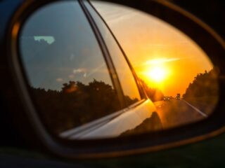 Grabado de patente: revisa los plazos para hacerlo y qué multas se aplican en caso de no cumplir