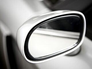 Grabado de patente: revisa los plazos para hacerlo y qué multas se aplican en caso de no cumplir