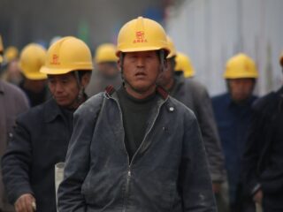 China impulsa commodities: crecimiento económico y mercado inmobiliario fortalecen precios