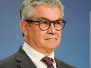 Marcel llama a evitar prejuicios en evaluaciones ambientales en medio de polémica por suspensión de proyecto de Colbún