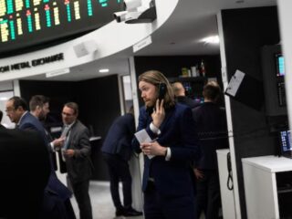 La LME se retrasa en comercio de metales para baterías