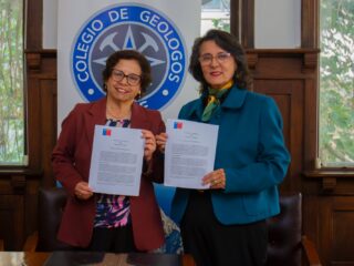 Colegio de Geólogos de Chile y Ministerio de Minería firman convenio de Colaboración
