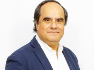 Destacado ejecutivo portuario asume gerencia general de Puerto Las Losas