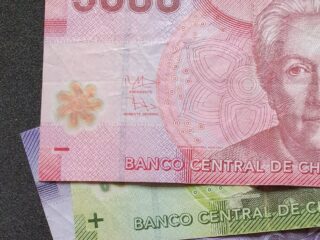 Si eres adulto mayor revisa con tu RUT si puedes recibir $210.000 del IPS
