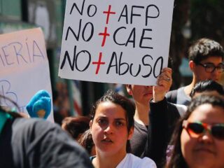 Condonación del CAE: revisa quiénes podrían recibir este beneficio