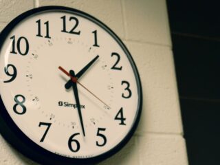 Cambio de hora en Chile: conoce las zonas del país donde no se deben modificar los relojes