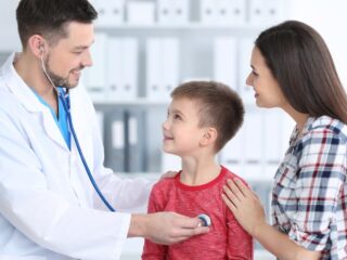 Bono Control Niño Sano: ¿Quiénes son sus beneficiarios y cuánto dinero entrega?