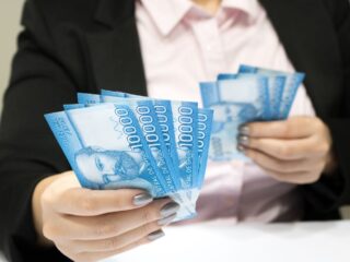 Fonasa devuelve miles de millones en excedentes: consulta con tu RUT si recibirás dinero