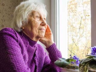 Beneficio de hasta $128.000 para mayores de 55 años: revisa cuáles son los requisitos