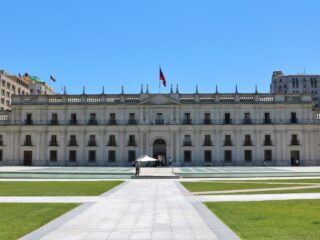 Ministerios buscan trabajadores y ofrecen sueldos de hasta $2,8 millones: ¿Qué propuestas laborales hay?