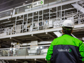 Valmet, se impone en premio Destaques 2024 del sector de celulosa y el papel