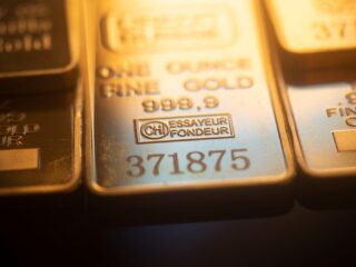 La escalada del precio del oro: ¿Qué factores lo influyen?