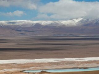 Gigante minero Rio Tinto amplía su apuesta por el litio y acuerda compra de firma con operaciones en Argentina