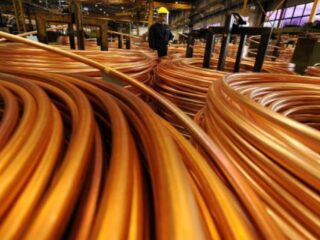Gigantes mineras "unánimemente optimistas" para el cobre pero inquietas por Canadá, esperanzadas por Argentina y mirando África