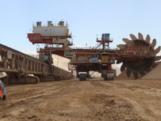 Codelco frena caída de la producción en el tercer trimestre y eleva utilidades por alza del precio del cobre