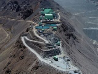 Anglo American descarta ser objetivo de adquisición tras reenfoque en cobre